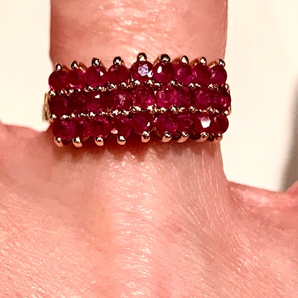 Ruby Pyramid Ring - Picture 6 of 8